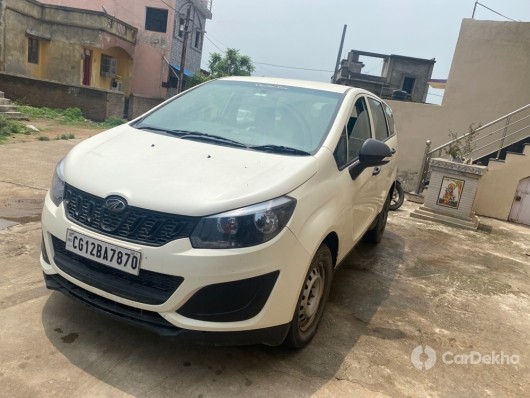 Mahindra Marazzo M2 8Str Mahindra Marazzo M2 8Str