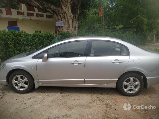 Honda Civic 1.8 V AT Honda Civic 1.8 V AT