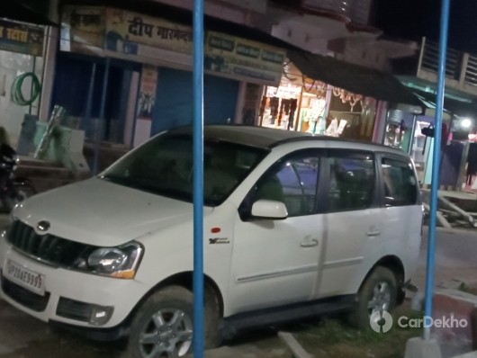 Mahindra Xylo H9 Pearl White Mahindra Xylo H9 Pearl White