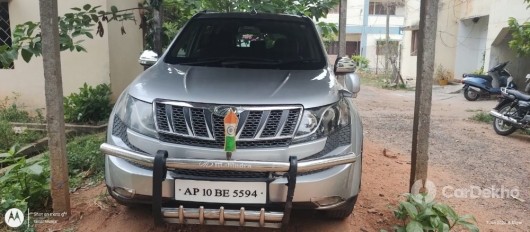 Mahindra XUV500 W8 FWD Mahindra XUV500 W8 FWD