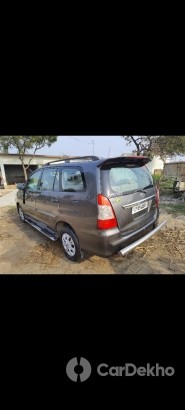 Toyota Innova 2.5 G (Diesel) 8 Seater BS IV Toyota Innova 2.5 G (Diesel) 8 Seater BS IV