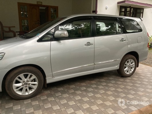 Toyota Innova 2.5 EV Diesel PS 7 Seater BSIII Toyota Innova 2.5 EV Diesel PS 7 Seater BSIII