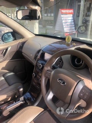 Mahindra XUV500 W8 2WD Mahindra XUV500 W8 2WD