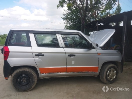 Mahindra TUV 300 T4 Mahindra TUV 300 T4