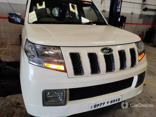 Mahindra TUV 300 T8 Mahindra TUV 300 T8
