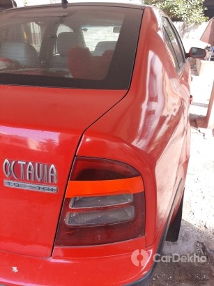 Skoda Octavia Ambiente 2.0 MPI Skoda Octavia Ambiente 2.0 MPI