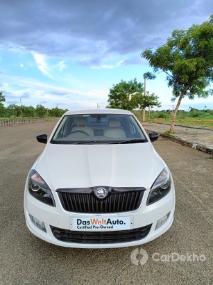 Skoda Rapid 1.5 TDI AT Style BSIV Skoda Rapid 1.5 TDI AT Style BSIV