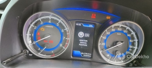 Toyota Glanza V Toyota Glanza V