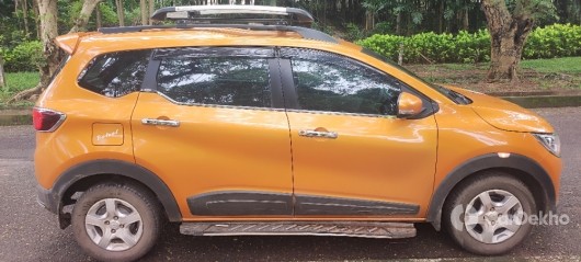 Renault Triber RXZ BSIV Renault Triber RXZ BSIV