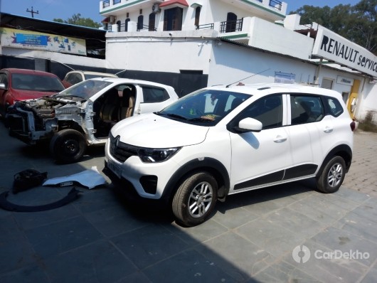 Renault Triber RXL BSIV Renault Triber RXL BSIV