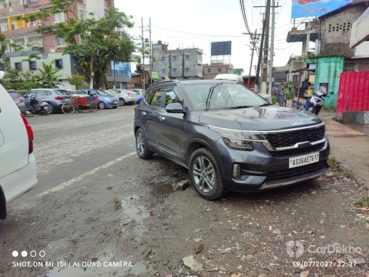 Kia Seltos HTX G Kia Seltos HTX G