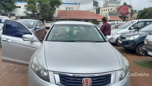 Honda Accord VTi-L (MT) Honda Accord VTi-L (MT)