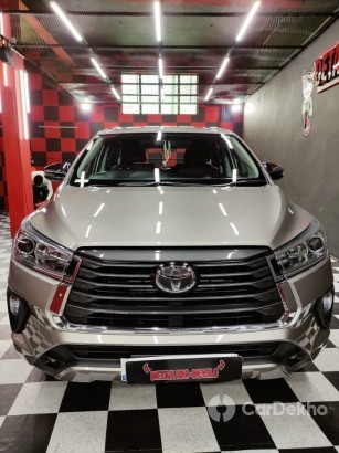 Toyota Innova Crysta 2.4 ZX 7 STR AT Toyota Innova Crysta 2.4 ZX 7 STR AT