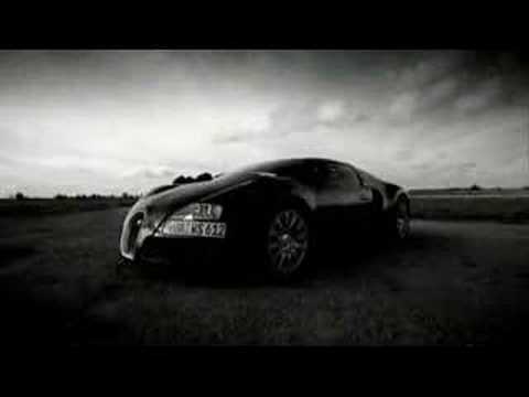 Bugatti Veyron ? fast even in slow motion