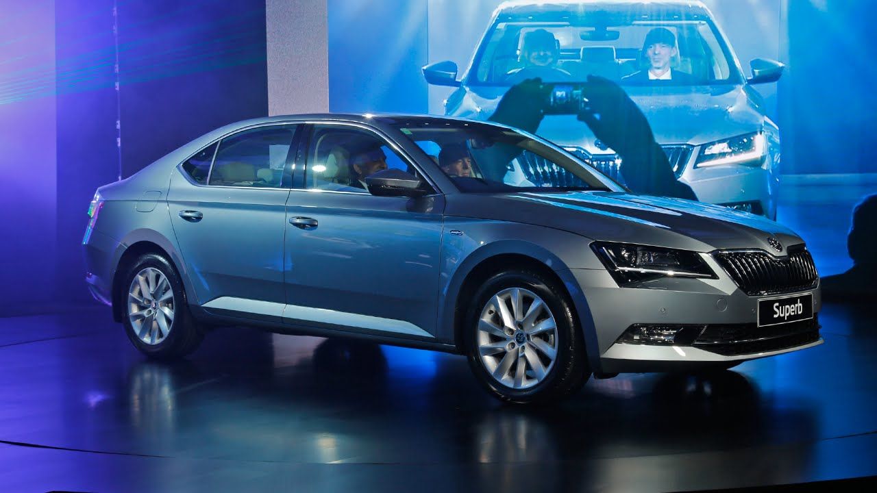 2016 Skoda Superb :: WalkAround video Review :: ZigWheels